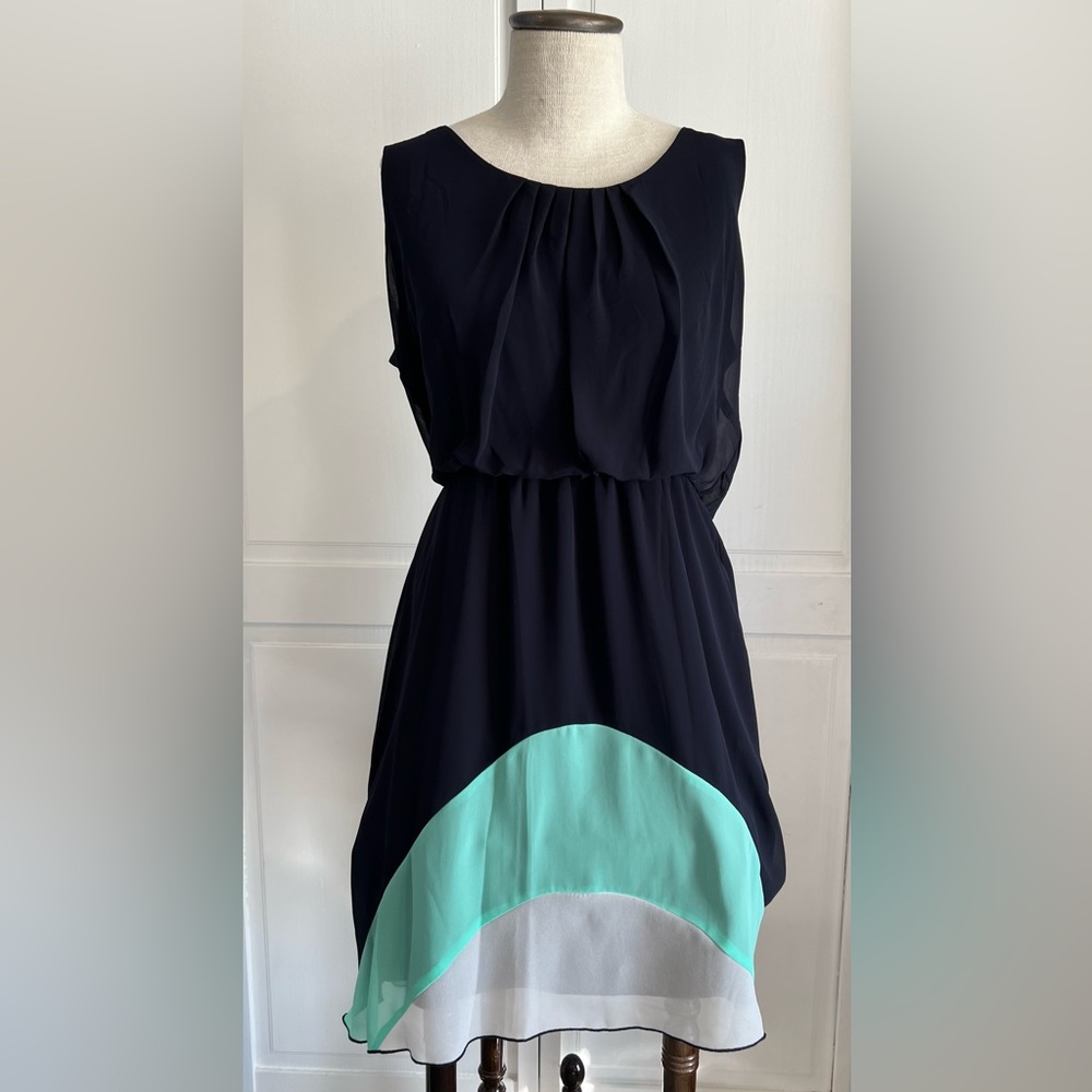 Sleeveless dress